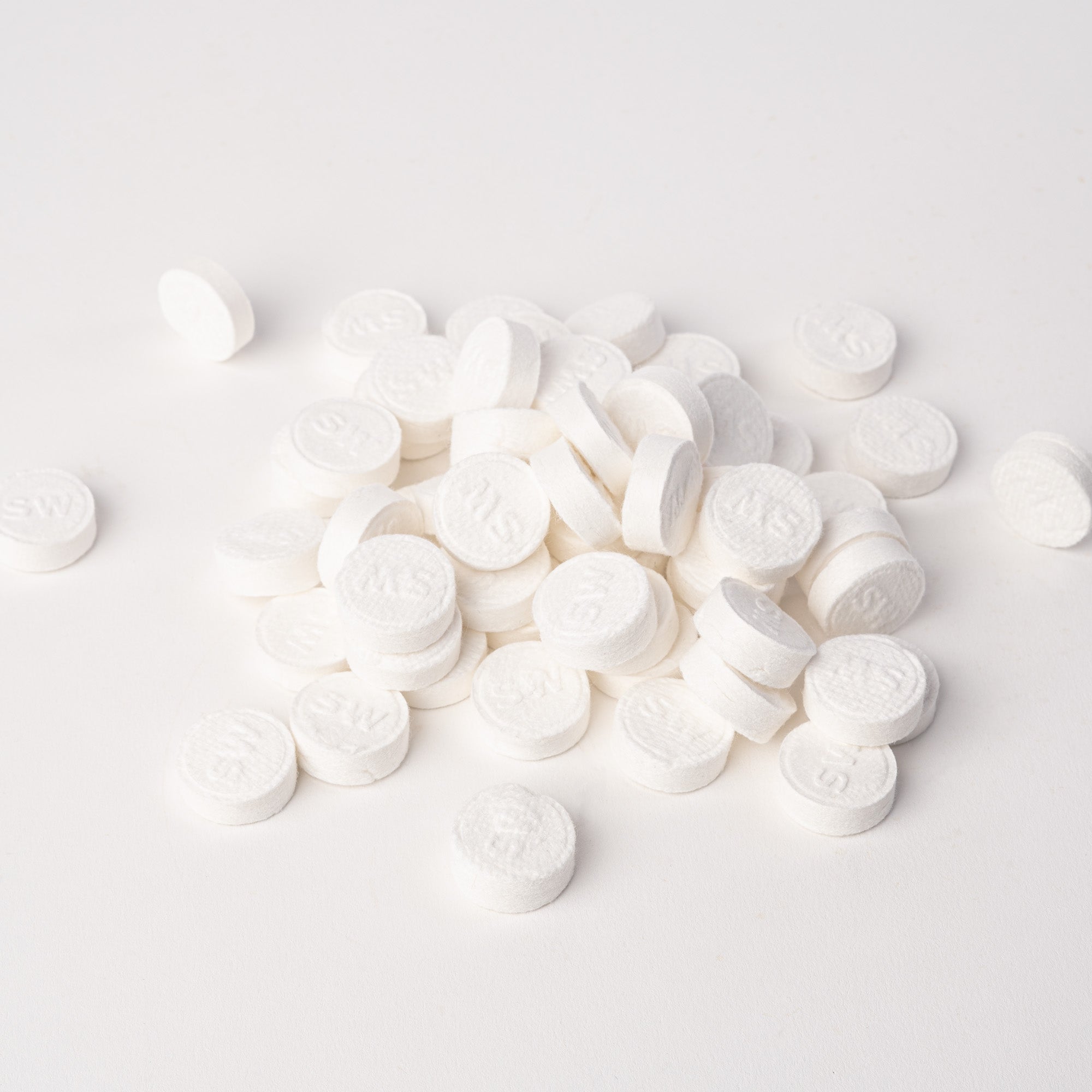 On-The-Go Compressed Dog Wipes  Hypoallergenic, Fragrance-Free & Reusable (720-Pack)